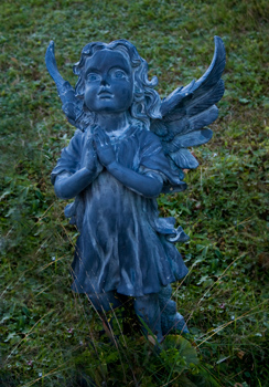 Angel found in Sanford Cemetery
