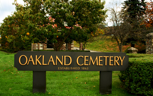 Oakland Cemetery sign