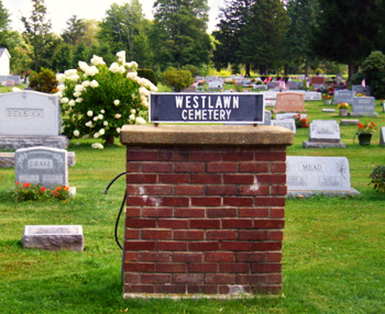 Sign to Westlawn Cemetery, Columbus Township