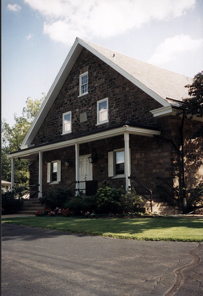 Original Mennonite Church1.jpg (215339 bytes)