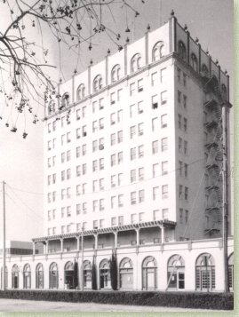 Picture Walesbilt Hotel, citation William R. Adams